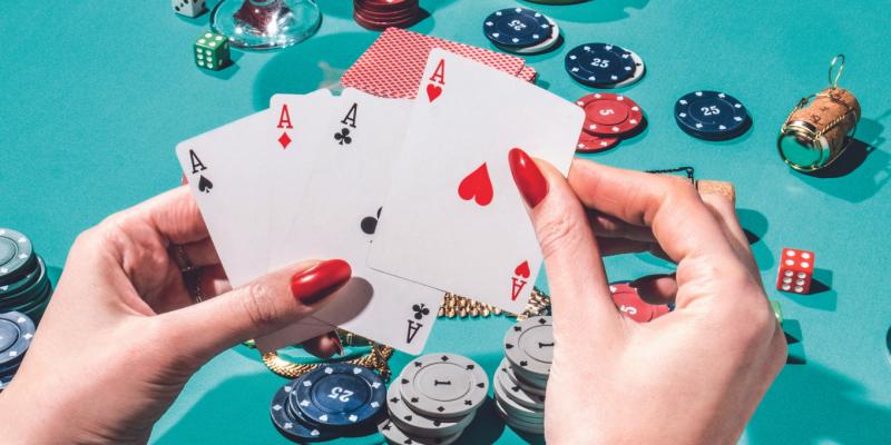 Bộ bài Badugi Poker gồm bốn lá khác chất rõ ràng